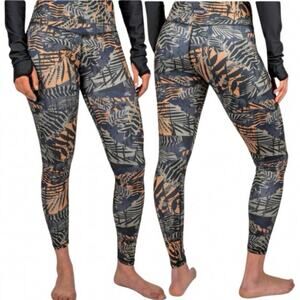 NWOT BlackStrap size M Pinnacle Base Layer Athletic Leggings - Safari Juniper